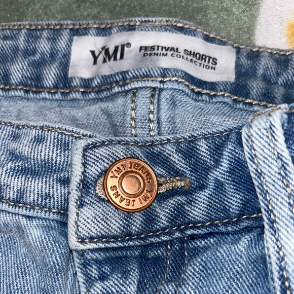Mid Rise YMI Denim Festival Shorts Size 27 - Picture 3 of 6